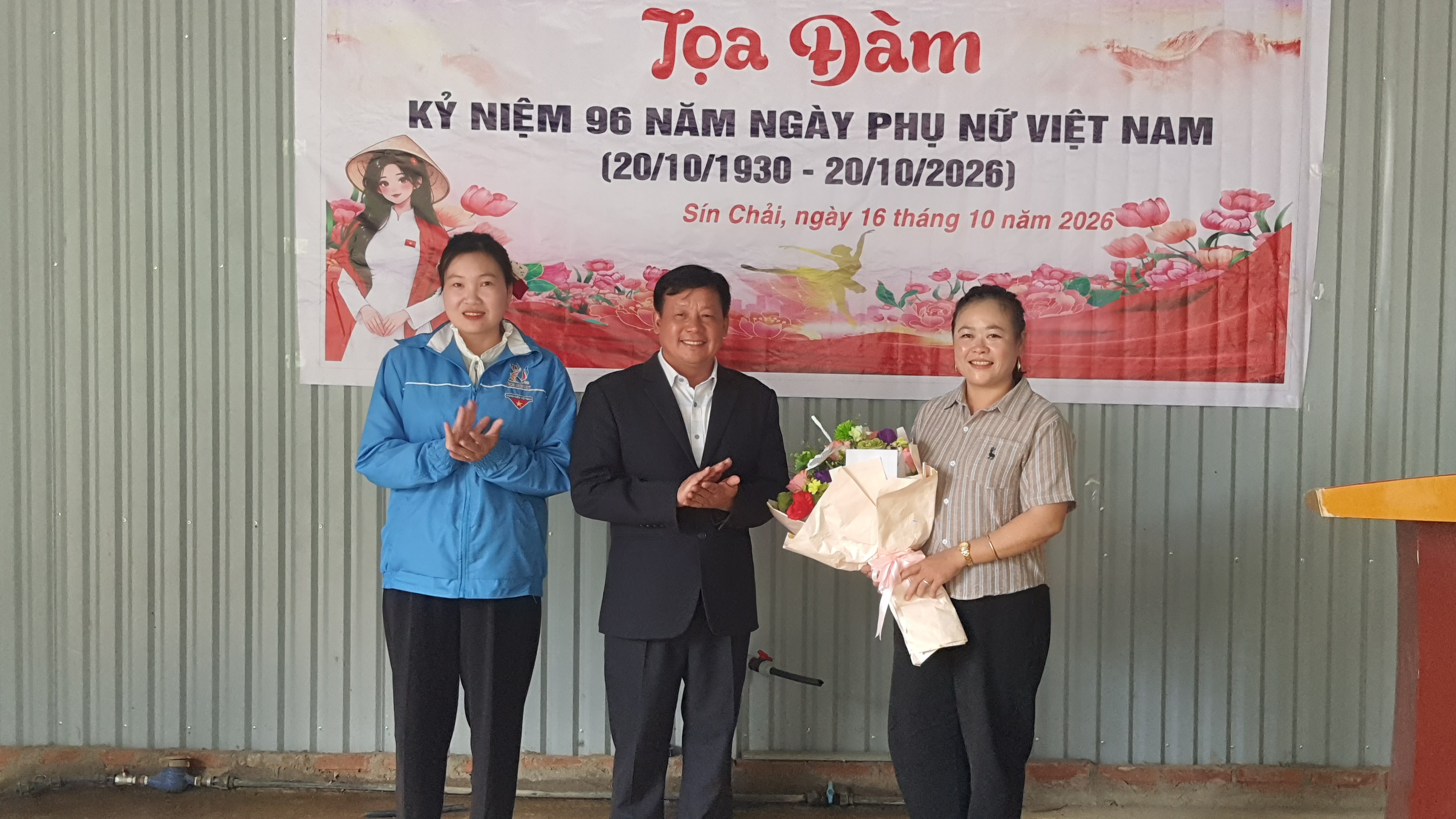 HỘI LHPN XÃ SÍN CHẢI TỌA ĐÀM KỶ NIỆM 96 NĂM NGÀY TRUYỀN THỐNG HỘI LIÊN HIỆP PHỤ NỮ VIỆT NAM